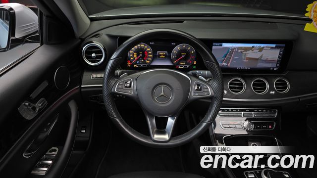Mercedes-Benz E-Class E300 AV Intelligent Drive