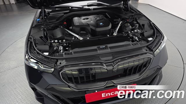 BMW 5-Series 530i xDrive M Sport