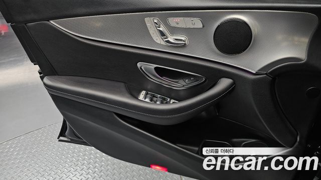 Mercedes-Benz E-Class E200 Avantgarde