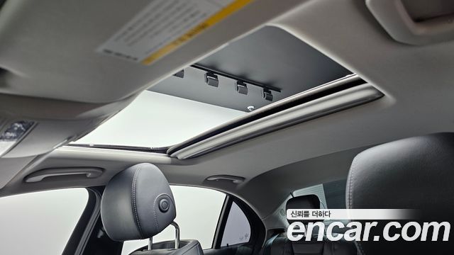 Mercedes-Benz E-Class E200 Avantgarde