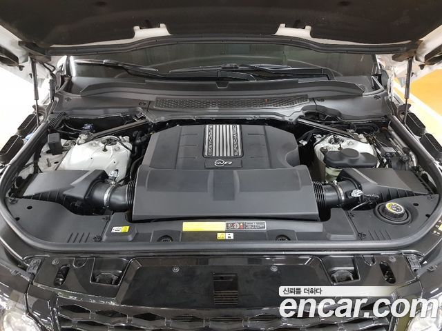 Land Rover Range Rover Sport 5.0 SVR