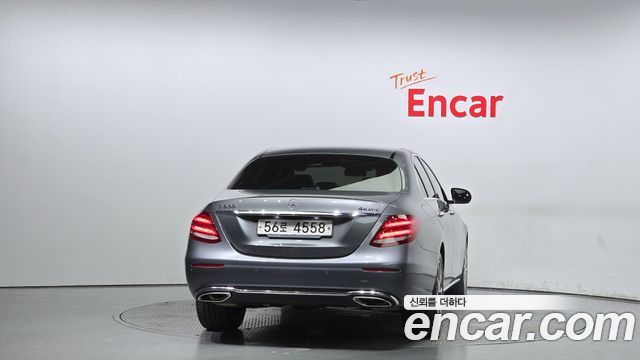 Mercedes-Benz E-Class E300 4MATIC Avnatgarde