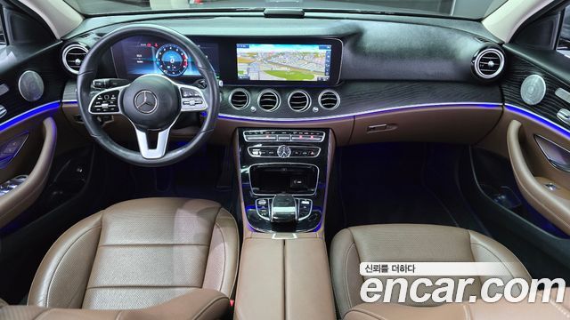 Mercedes-Benz E-Class E300 4MATIC Avnatgarde