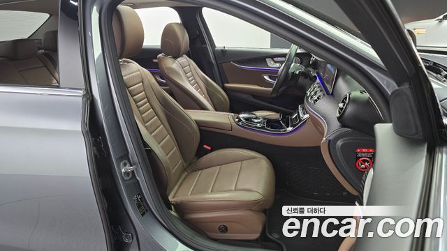 Mercedes-Benz E-Class E300 4MATIC Avnatgarde