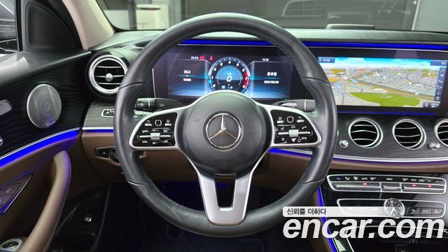 Mercedes-Benz E-Class E300 4MATIC Avnatgarde