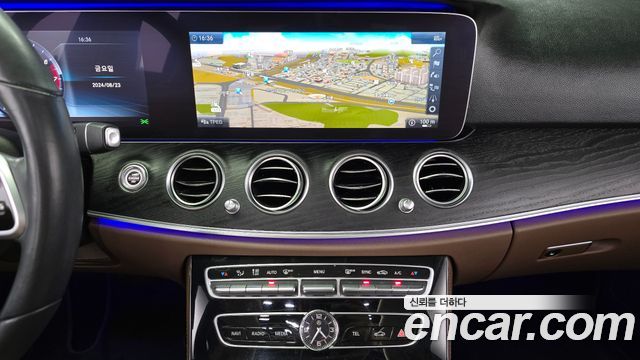Mercedes-Benz E-Class E300 4MATIC Avnatgarde