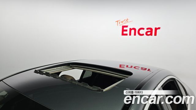 Mercedes-Benz E-Class E300 4MATIC Avnatgarde