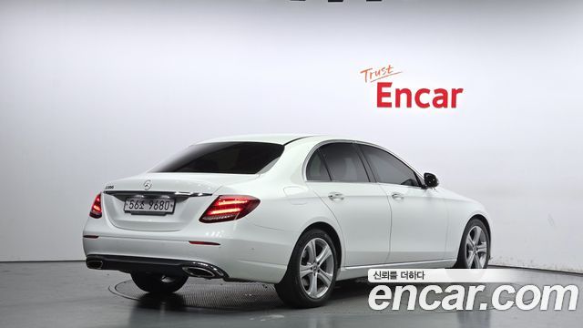 Mercedes-Benz E-Class E200 Avantgarde