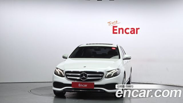 Mercedes-Benz E-Class E200 Avantgarde