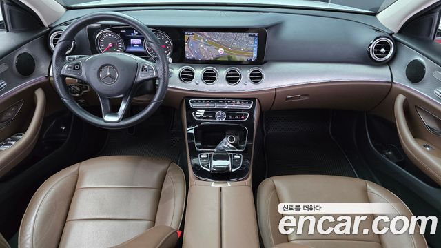 Mercedes-Benz E-Class E200 Avantgarde