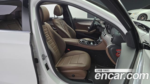 Mercedes-Benz E-Class E200 Avantgarde