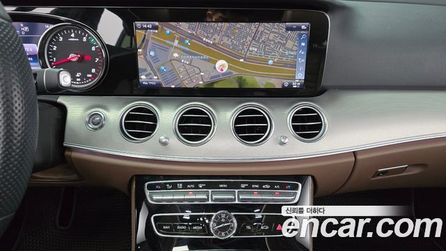 Mercedes-Benz E-Class E200 Avantgarde