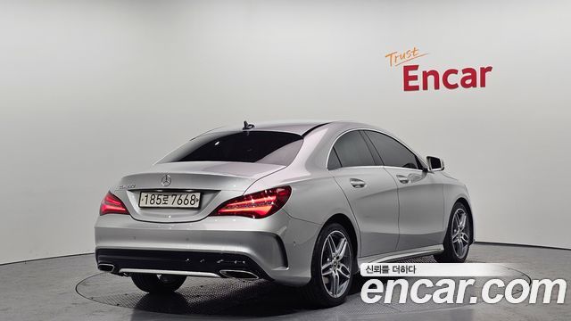Mercedes-Benz CLA-Class CLA220 AMG Line