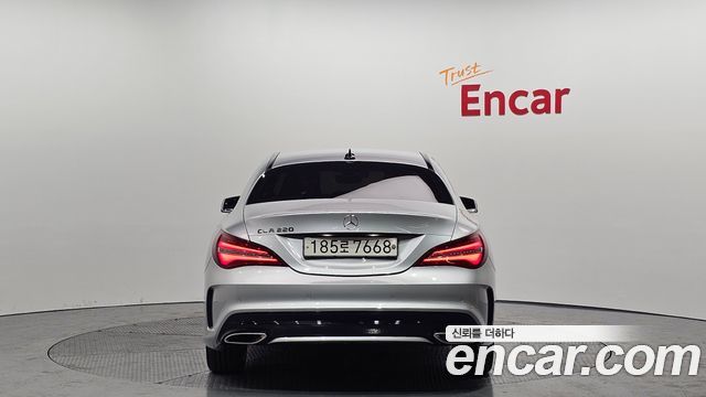 Mercedes-Benz CLA-Class CLA220 AMG Line