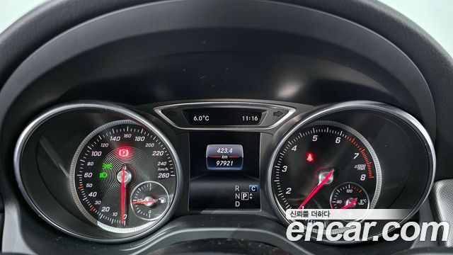 Mercedes-Benz CLA-Class CLA220 AMG Line