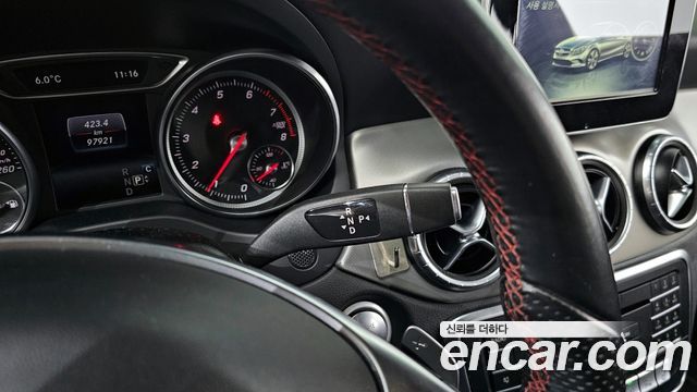 Mercedes-Benz CLA-Class CLA220 AMG Line