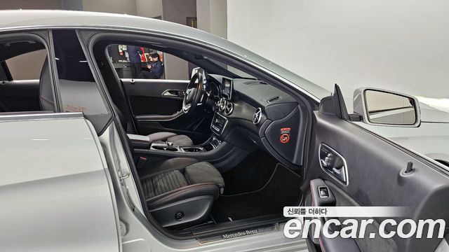 Mercedes-Benz CLA-Class CLA220 AMG Line