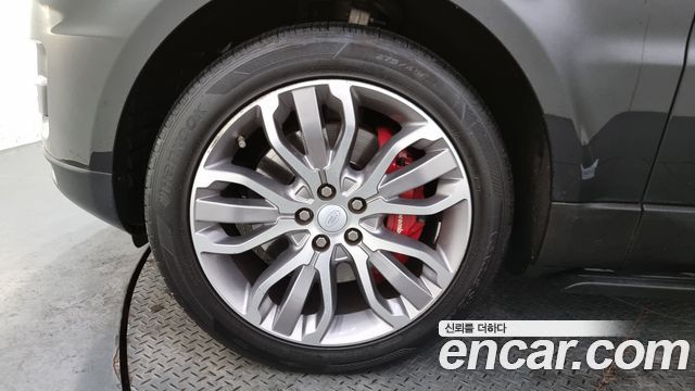 Land Rover Range Rover Sport 3.0 SDV6 HSE Dynamic
