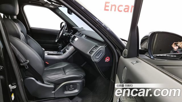 Land Rover Range Rover Sport 3.0 SDV6 HSE Dynamic