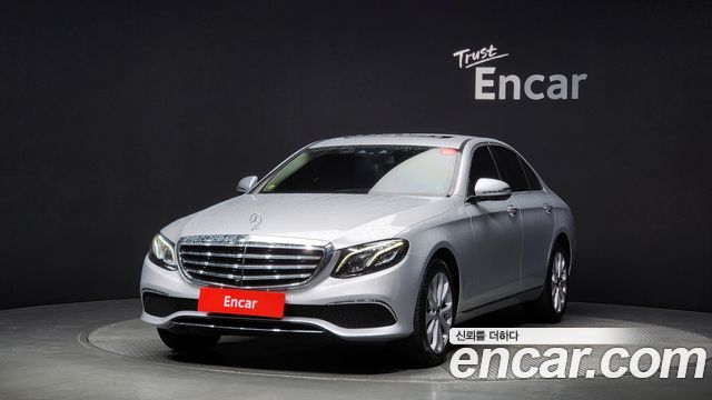 Mercedes-Benz E-Class E300 4MATIC Exclusive