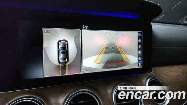 Mercedes-Benz E-Class E300 4MATIC Exclusive