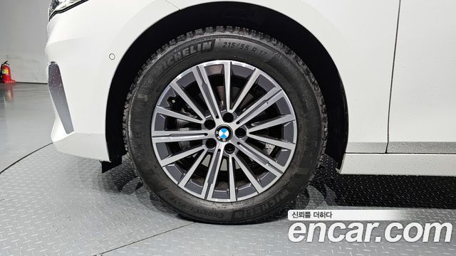 BMW 2-Series 220i Luxury