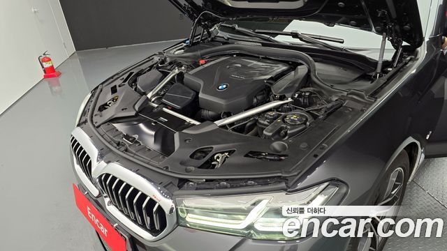BMW 5-Series 520i M Sport