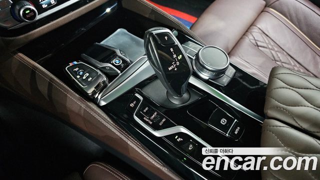 BMW 5-Series M550i xDrive