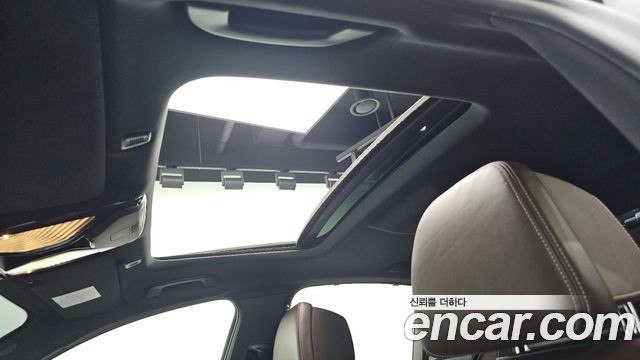 BMW 5-Series M550i xDrive