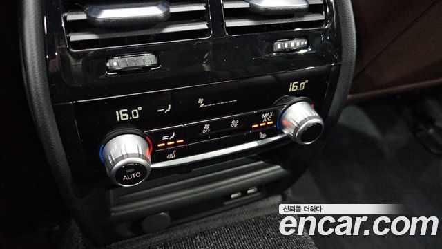 BMW 5-Series M550i xDrive