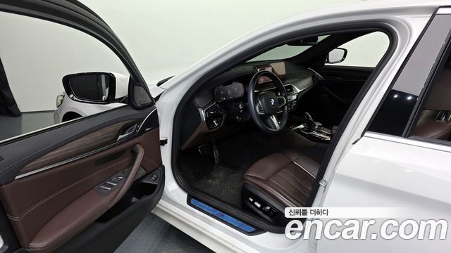 BMW 5-Series 530i xDrive M Sport Package