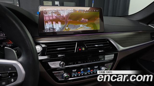BMW 5-Series 530i xDrive M Sport Package