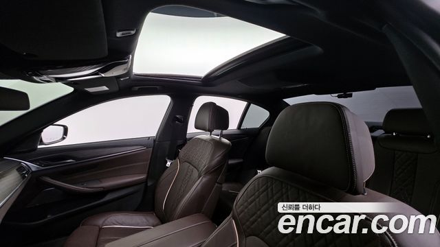 BMW 5-Series 530i xDrive M Sport Package