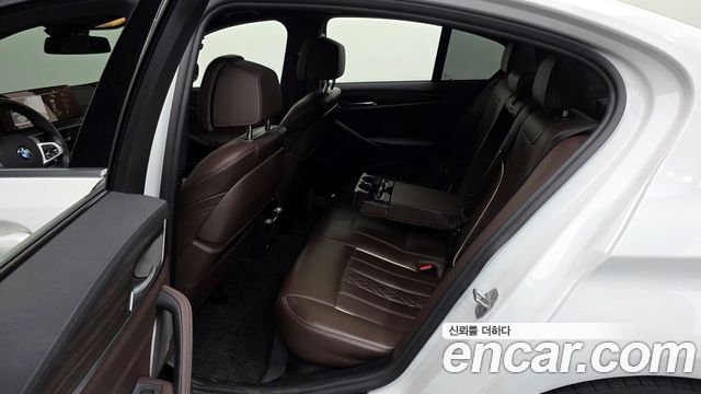 BMW 5-Series 530i xDrive M Sport Package
