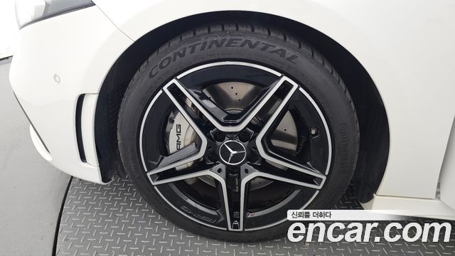 Mercedes-Benz A-Class AMG A35 4MATIC Sedan