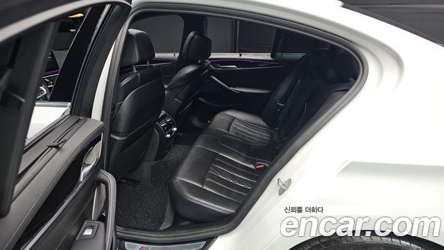 BMW 5-Series 530i xDrive M Sport Package
