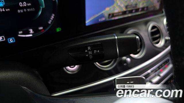 Mercedes-Benz E-Class E220d 4MATIC AMG Line