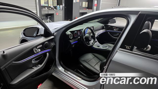 Mercedes-Benz E-Class E220d 4MATIC AMG Line