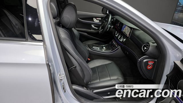 Mercedes-Benz E-Class E220d 4MATIC AMG Line