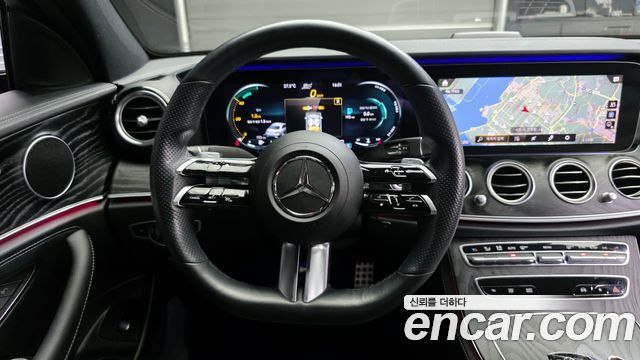 Mercedes-Benz E-Class E220d 4MATIC AMG Line