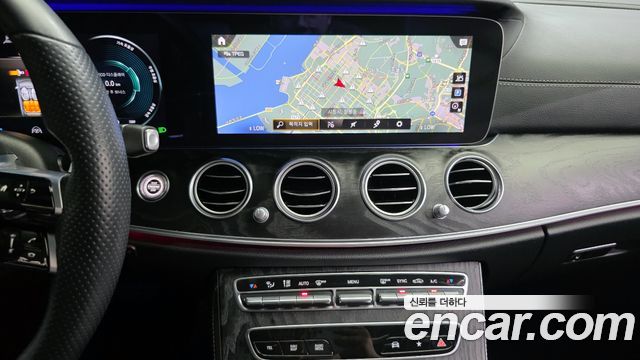 Mercedes-Benz E-Class E220d 4MATIC AMG Line