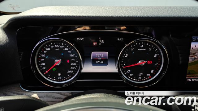 Mercedes-Benz E-Class E300 4MATIC Exclusive