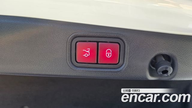 Mercedes-Benz E-Class E300 4MATIC Exclusive