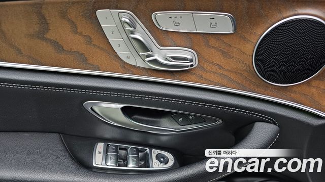 Mercedes-Benz E-Class E220d 4MATIC Exclusive