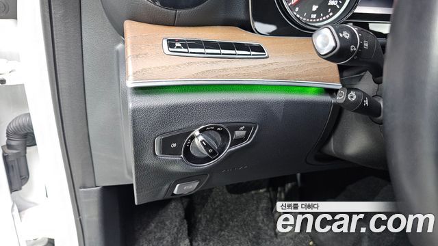 Mercedes-Benz E-Class E220d 4MATIC Exclusive