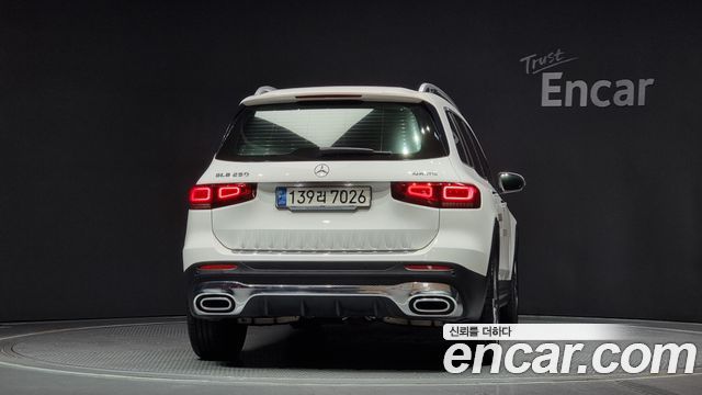 Mercedes-Benz GLB-Class GLB250 4MATIC