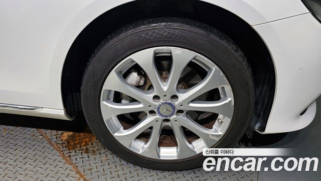 Mercedes-Benz E-Class E220d Exclusive