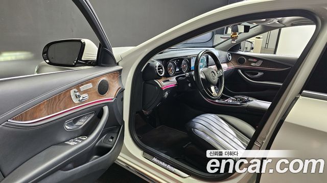 Mercedes-Benz E-Class E220d Exclusive