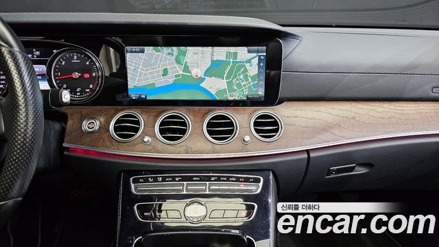 Mercedes-Benz E-Class E220d Exclusive