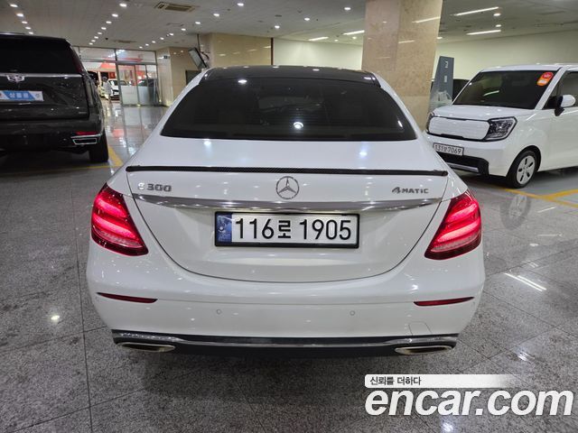 Mercedes-Benz E-Class E300 Exclusive